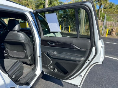 2022 Jeep Grand Cherokee L Altitude