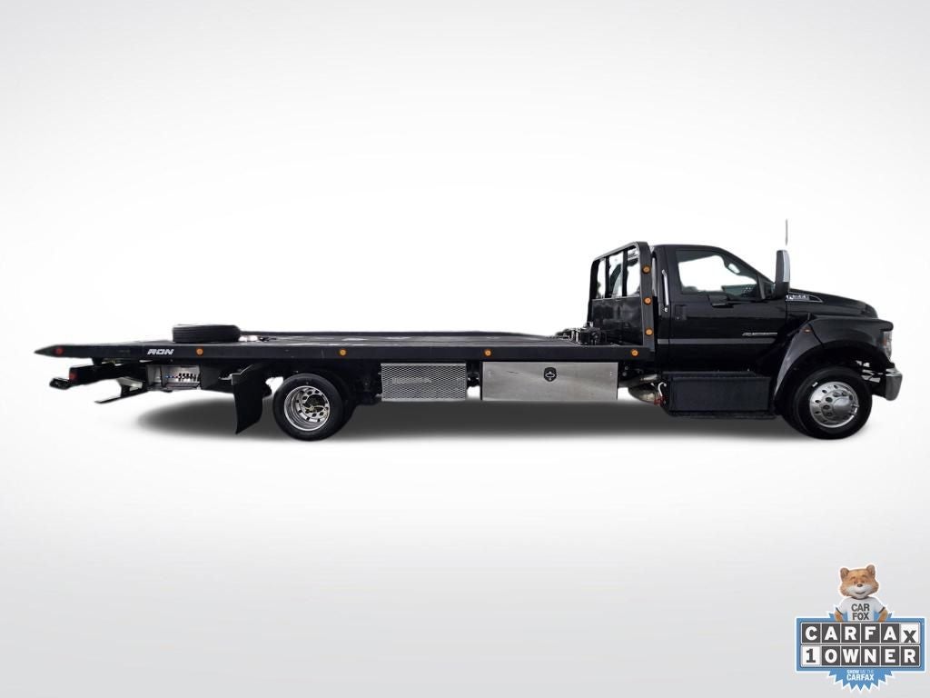2022 Ford F-650SD Base