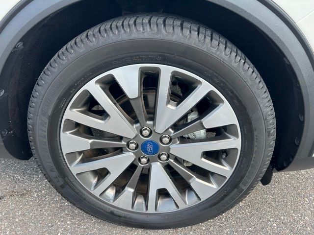 2020 Ford Escape Titanium Hybrid