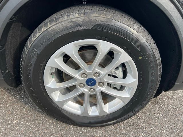 2022 Ford Escape Hybrid SE