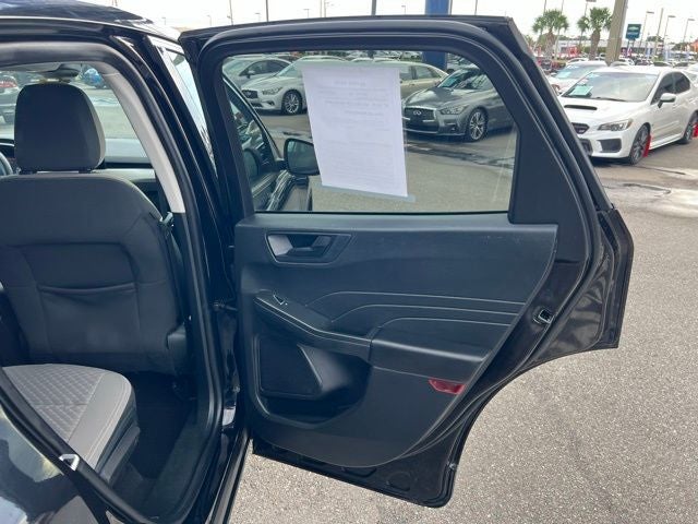 2022 Ford Escape Hybrid SE