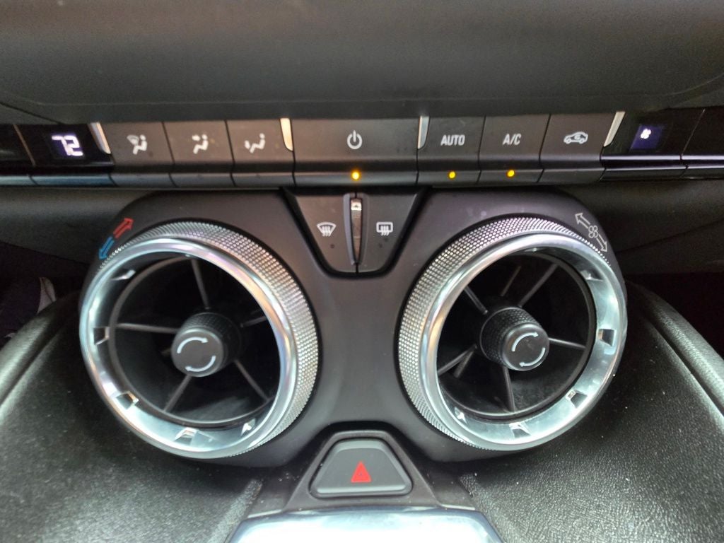 2022 Chevrolet Camaro LT1