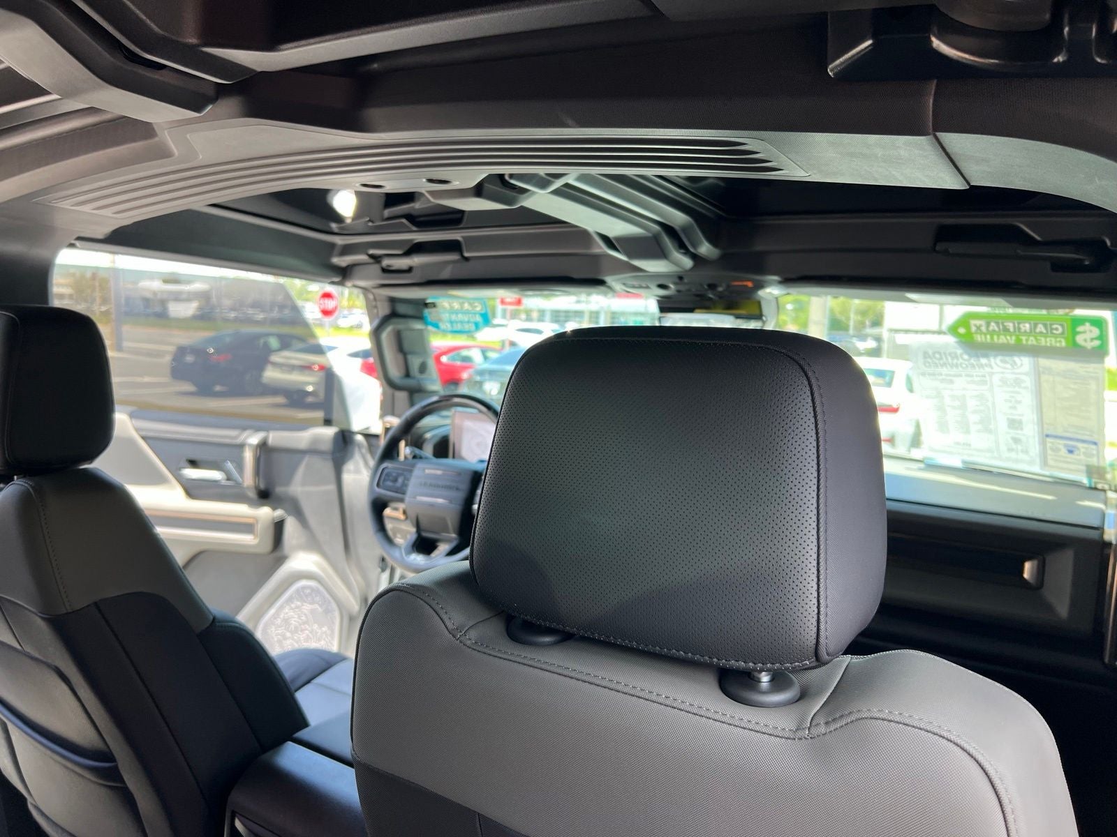 2025 GMC Hummer EV SUV 2X