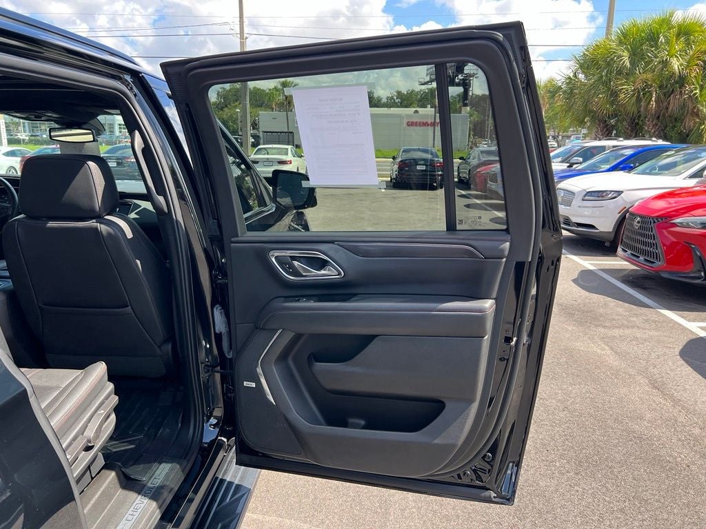 2023 Chevrolet Suburban RST
