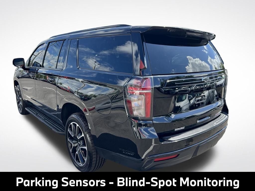 2023 Chevrolet Suburban RST