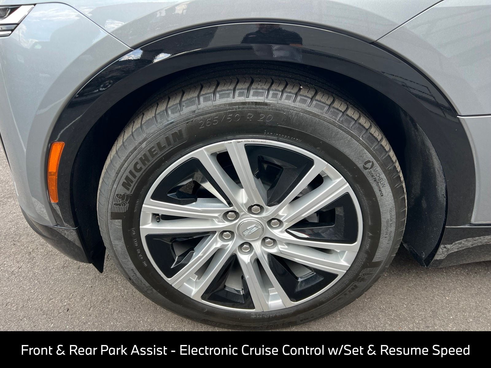 2024 Cadillac LYRIQ Tech