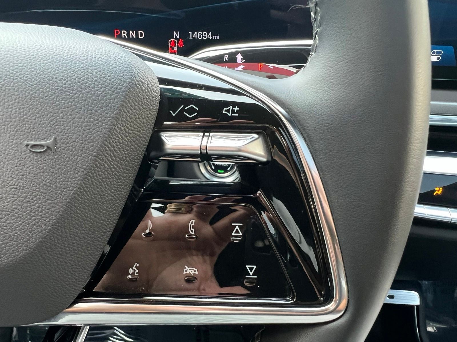 2024 Cadillac LYRIQ Tech