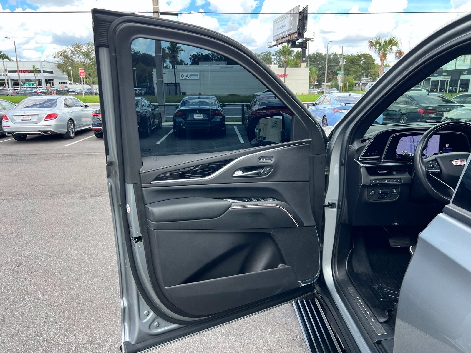 2023 Cadillac Escalade Sport