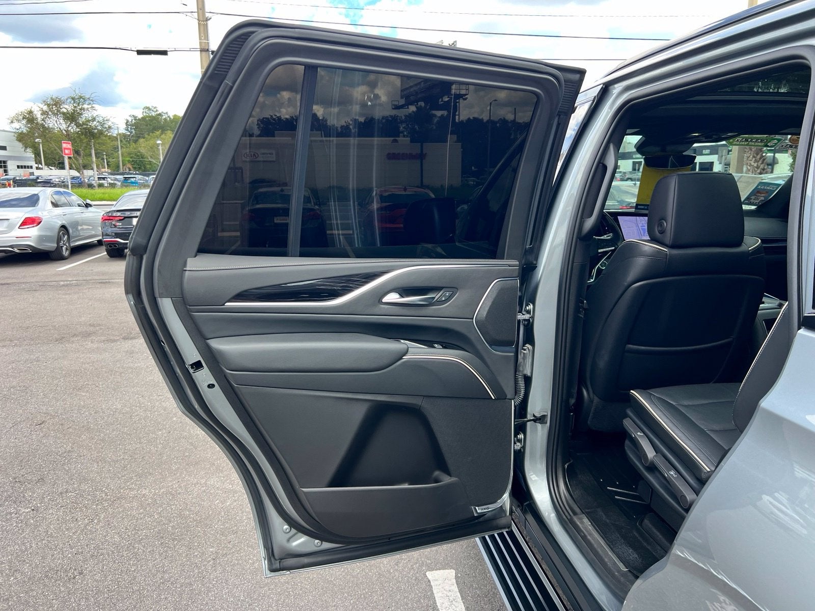2023 Cadillac Escalade Sport