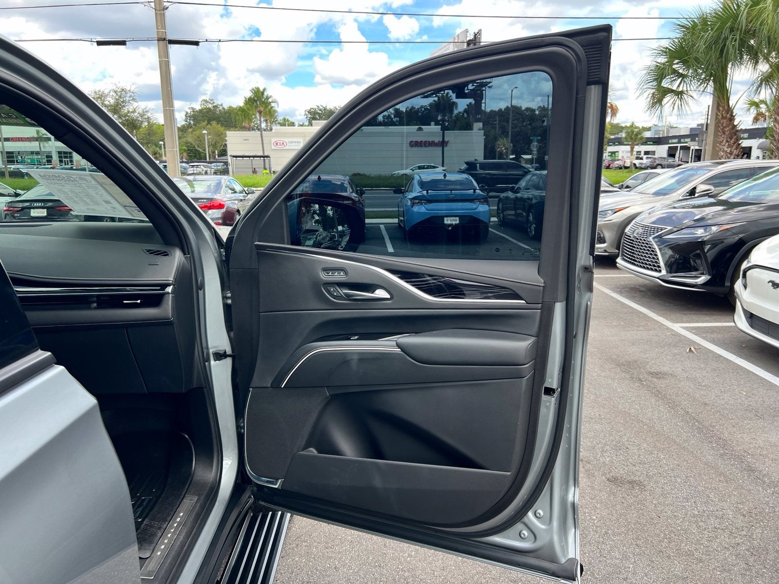 2023 Cadillac Escalade Sport