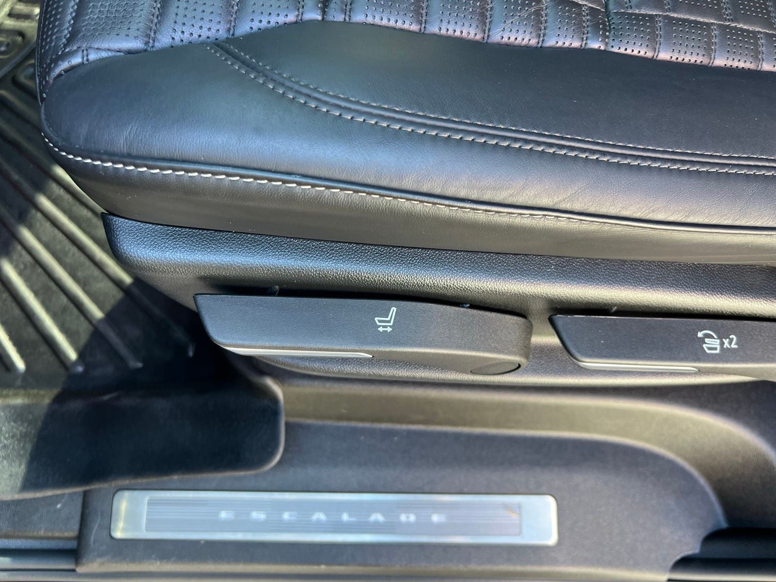 2024 Cadillac Escalade ESV Premium Luxury Platinum