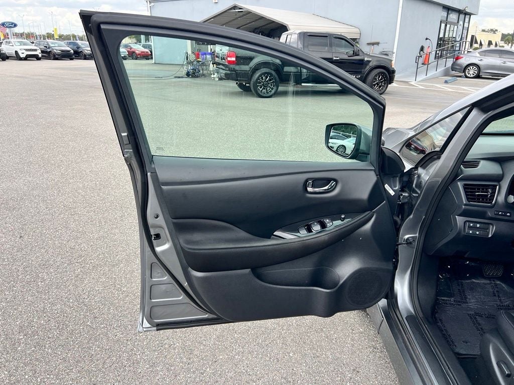 2023 Nissan Leaf SV Plus