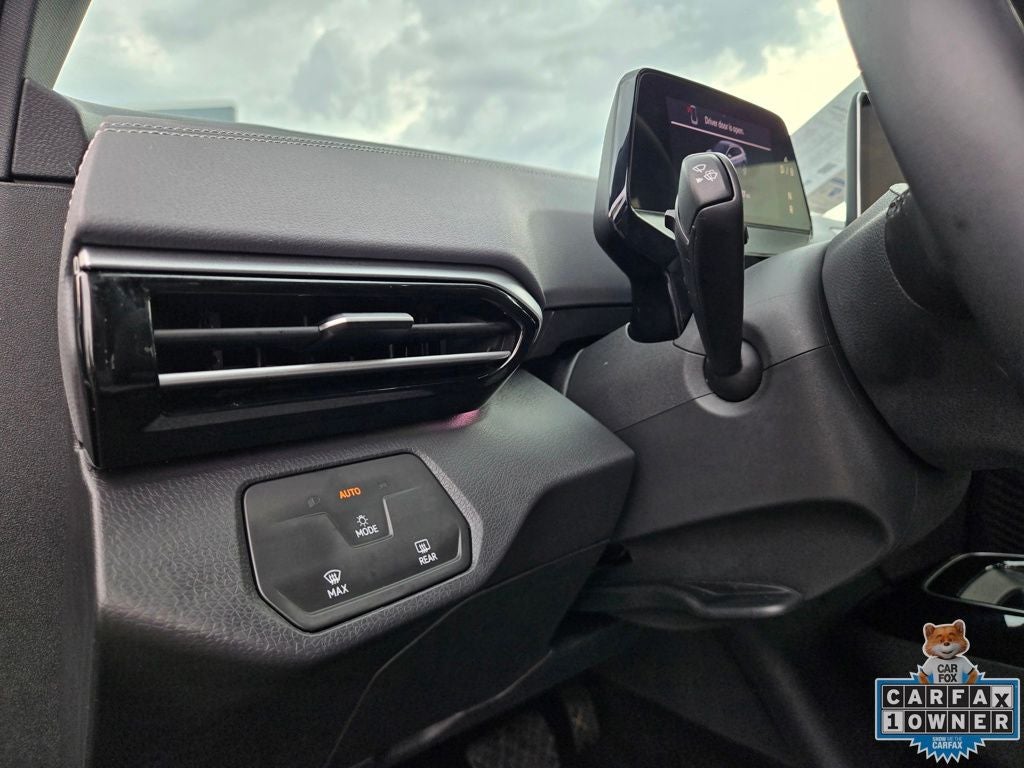 2024 Volkswagen ID.4 Pro