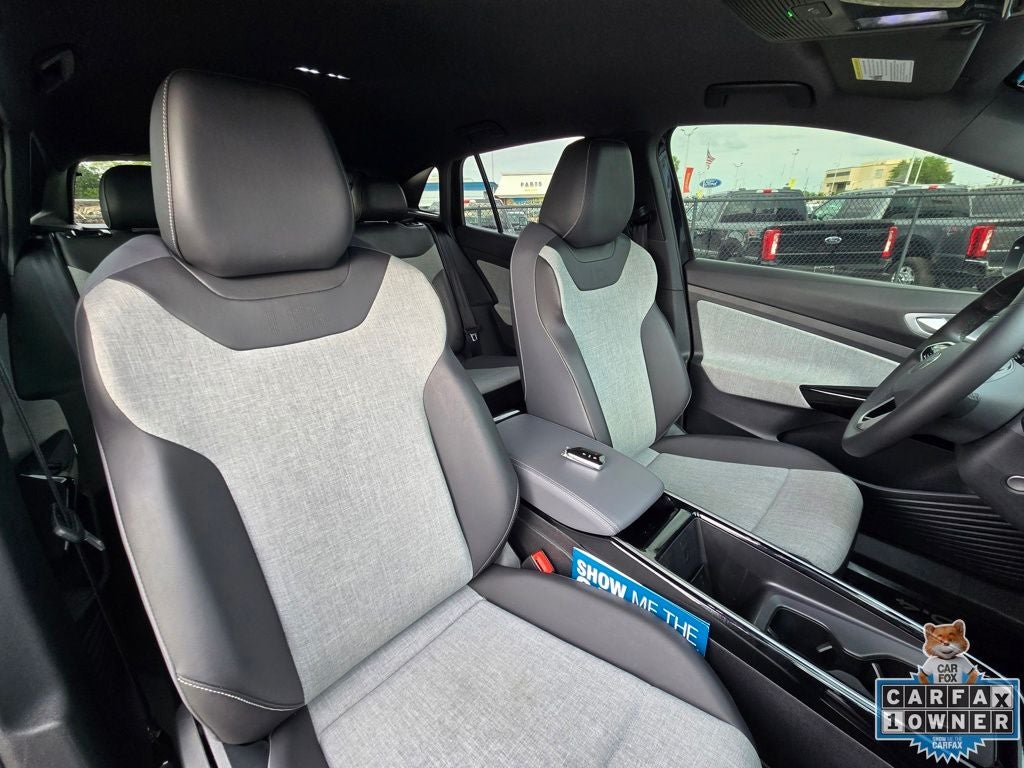 2024 Volkswagen ID.4 Pro