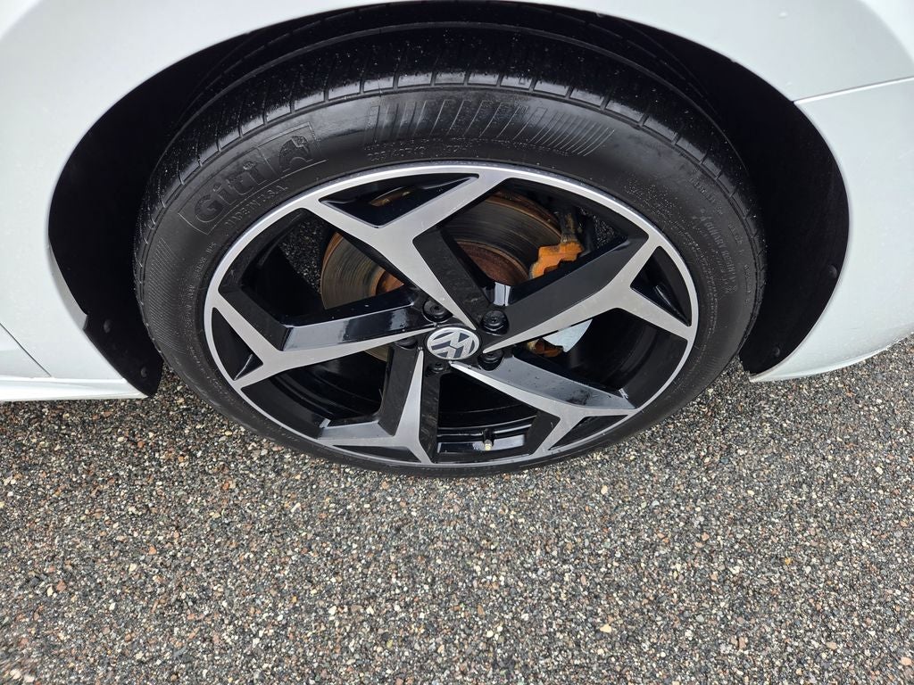 2021 Volkswagen Passat 2.0T R-Line