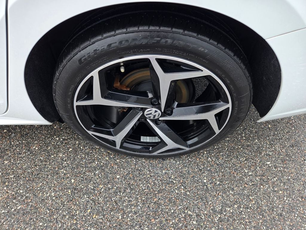 2021 Volkswagen Passat 2.0T R-Line