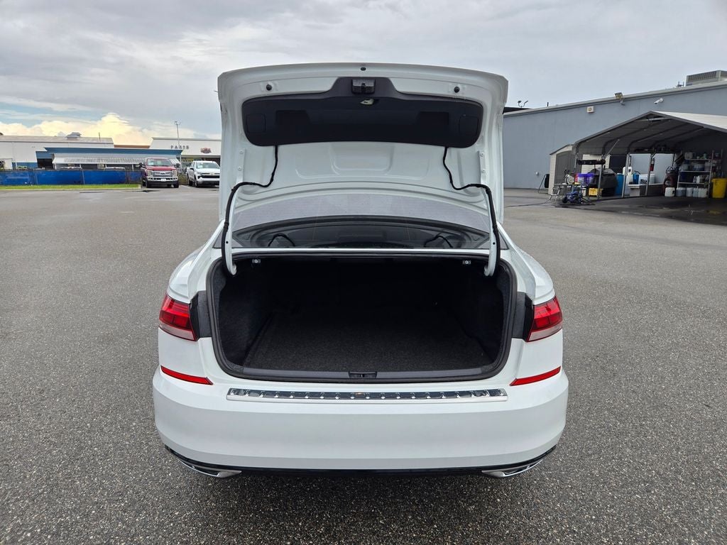 2021 Volkswagen Passat 2.0T R-Line