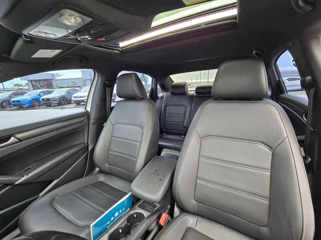 2021 Volkswagen Passat 2.0T R-Line