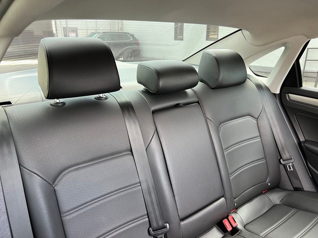 2022 Volkswagen Passat 2.0T SE