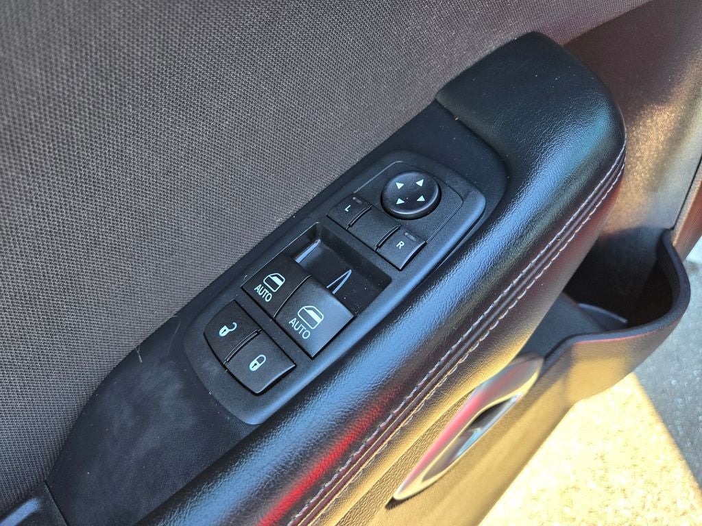 2017 Dodge Challenger SXT