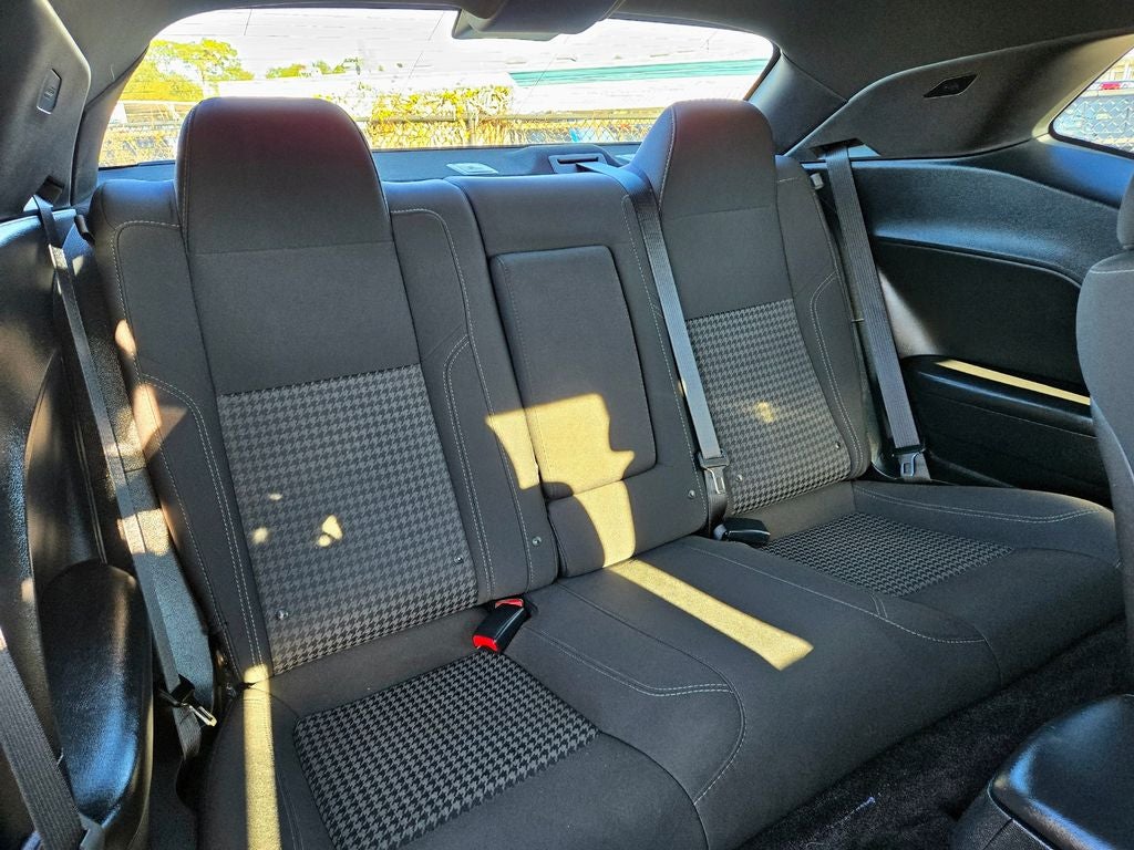 2017 Dodge Challenger SXT