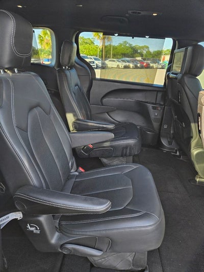 2019 Chrysler Pacifica Touring L Plus