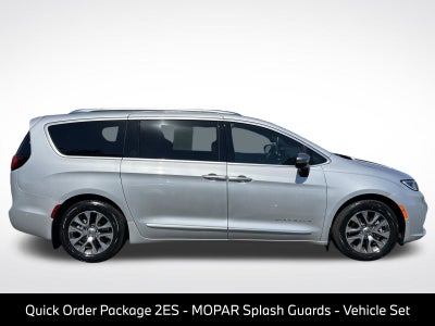 2023 Chrysler Pacifica Hybrid Pinnacle