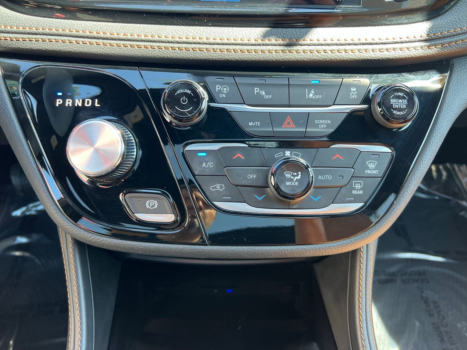 2023 Chrysler Pacifica Hybrid Pinnacle