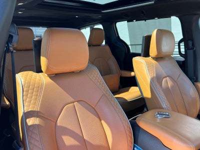 2023 Chrysler Pacifica Hybrid Pinnacle