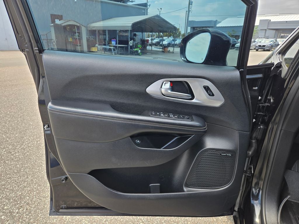 2019 Chrysler Pacifica Hybrid Limited