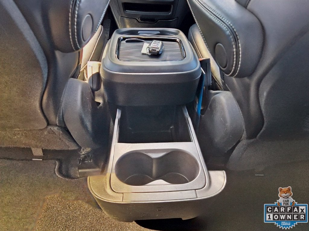 2024 Chrysler Pacifica Hybrid Select S Appearance