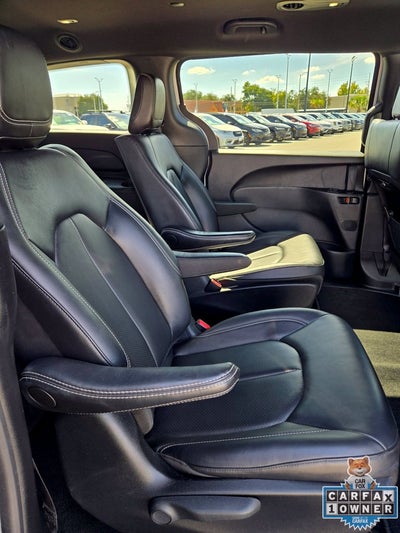 2024 Chrysler Pacifica Hybrid Select S Appearance