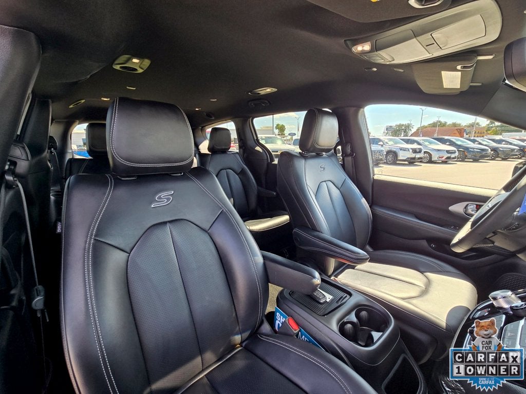 2024 Chrysler Pacifica Hybrid Select S Appearance