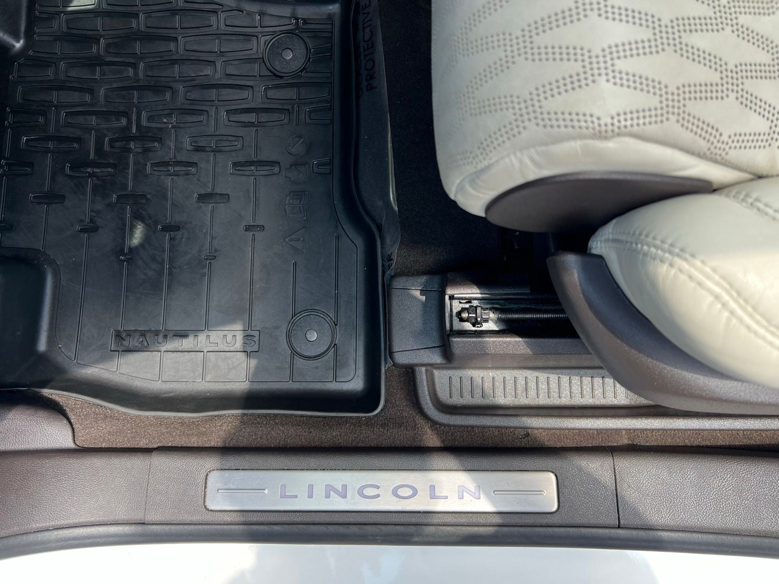 2021 Lincoln Nautilus Black Label