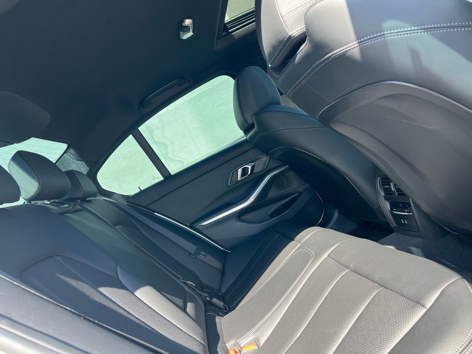 2024 BMW 3 Series 330e xDrive