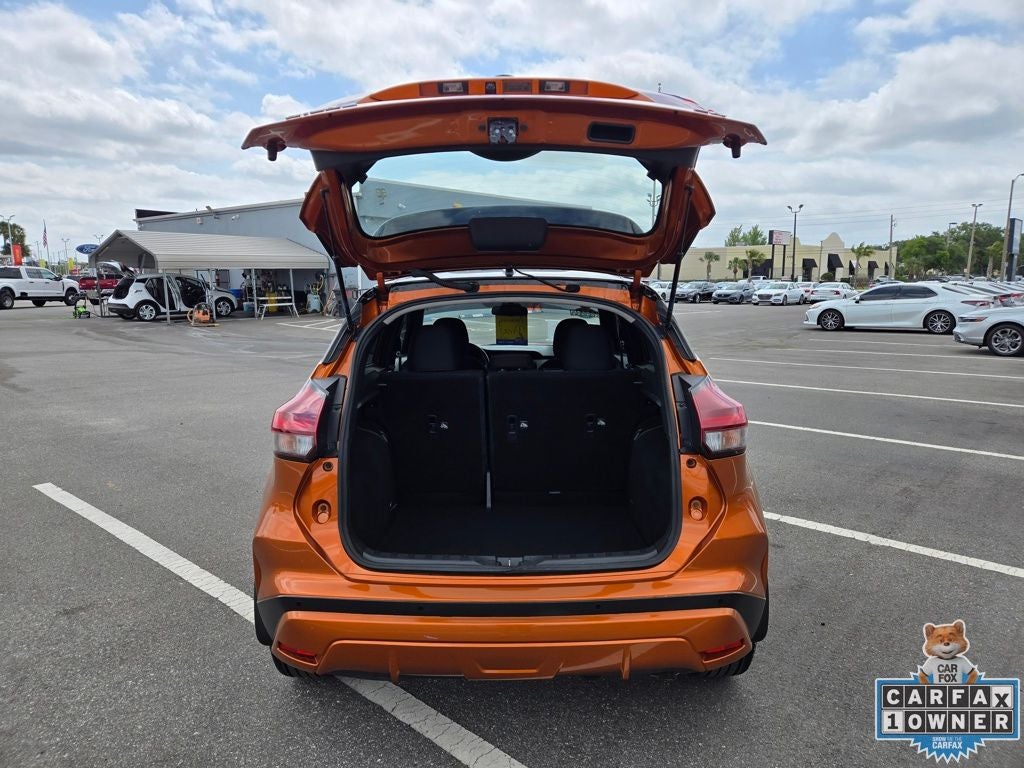 2021 Nissan Kicks SR