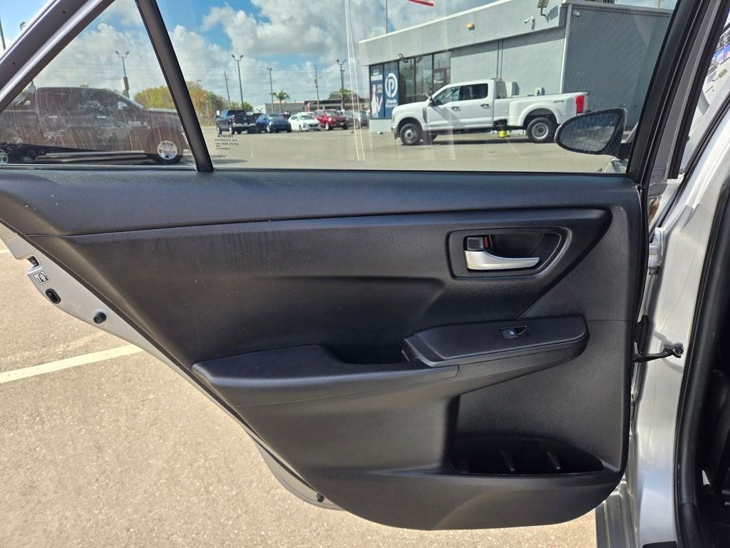 2015 Toyota Camry SE