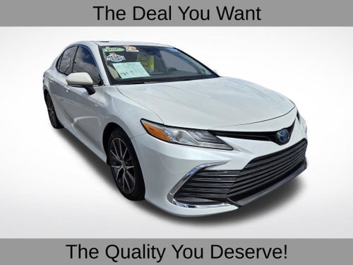 2022 Toyota Camry Hybrid XLE