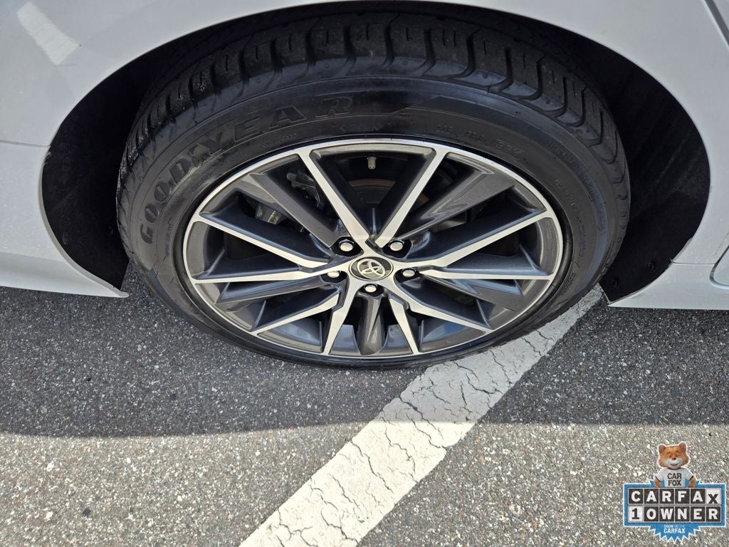 2022 Toyota Camry Hybrid XLE