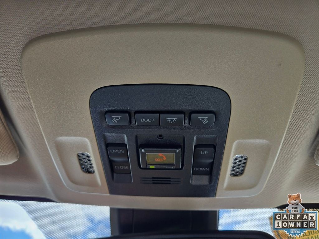 2022 Toyota Camry Hybrid XLE