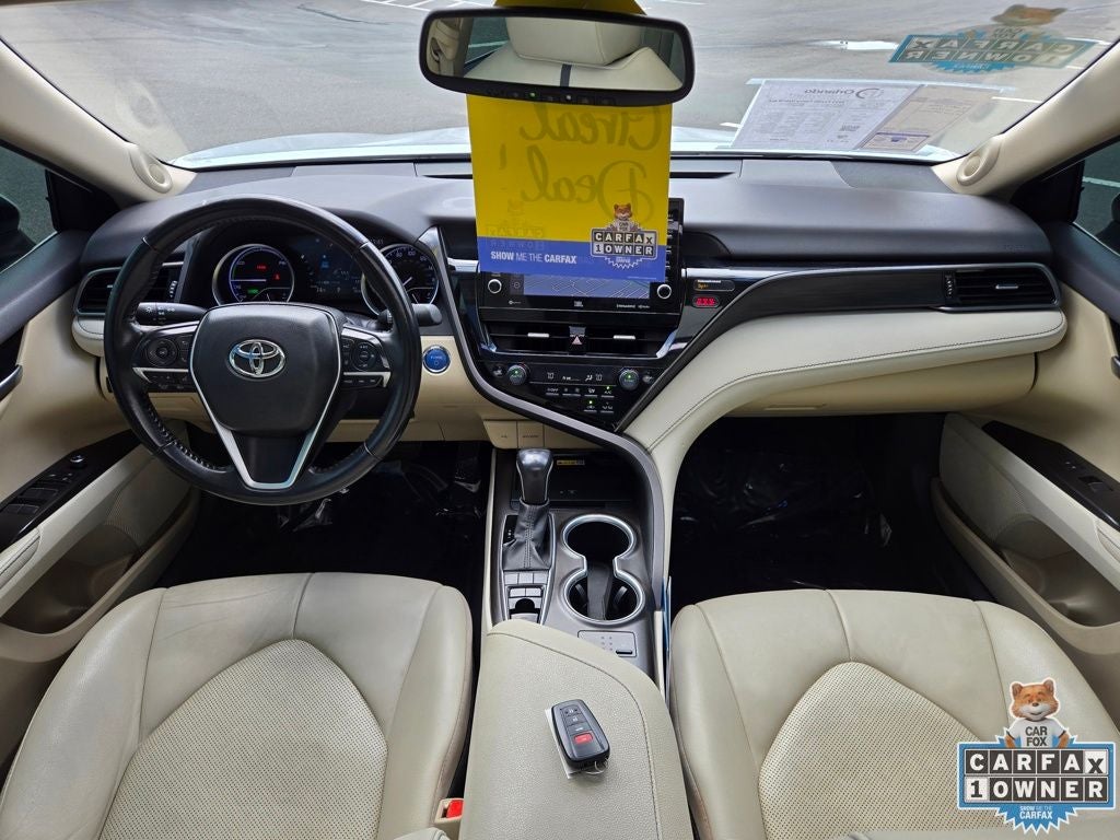2022 Toyota Camry Hybrid XLE