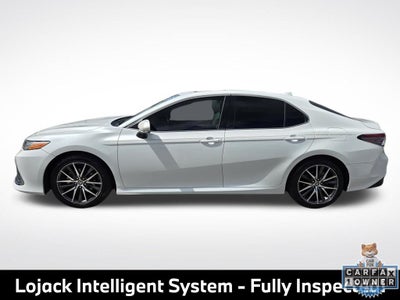 2022 Toyota Camry Hybrid XLE