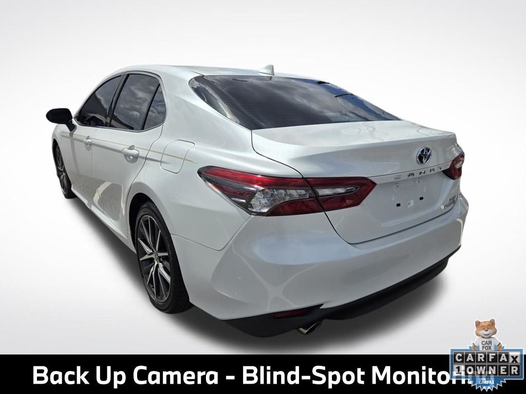2022 Toyota Camry Hybrid XLE