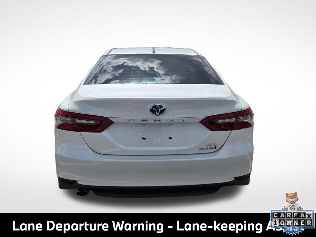 2022 Toyota Camry Hybrid XLE