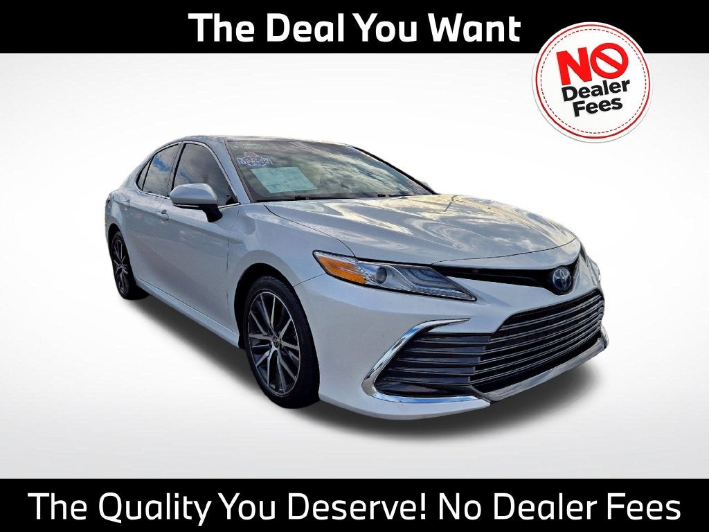 2023 Toyota Camry Hybrid XLE