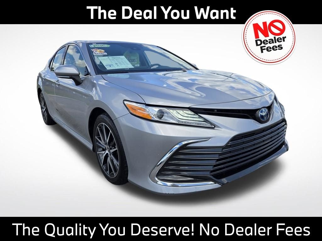 2023 Toyota Camry Hybrid XLE