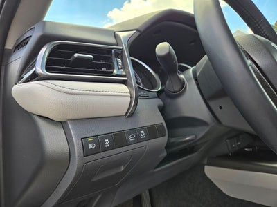 2023 Toyota Camry Hybrid XLE