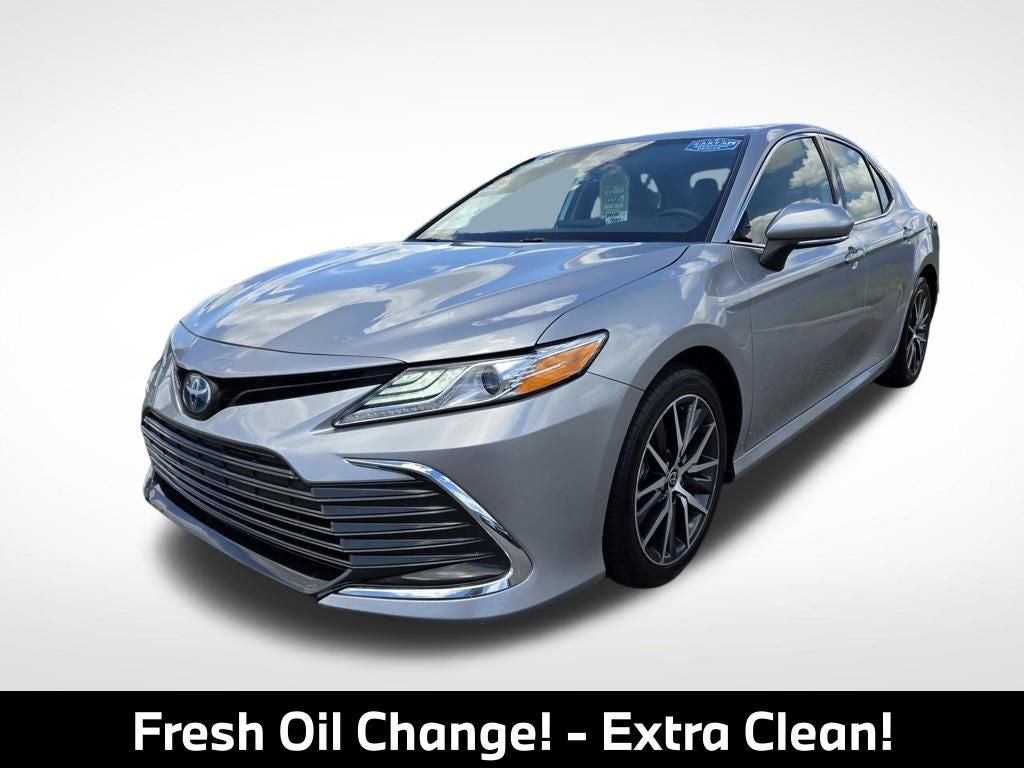 2023 Toyota Camry Hybrid XLE