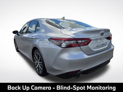 2023 Toyota Camry Hybrid XLE
