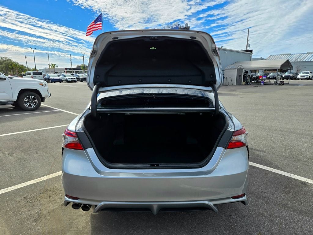 2021 Toyota Camry Hybrid SE